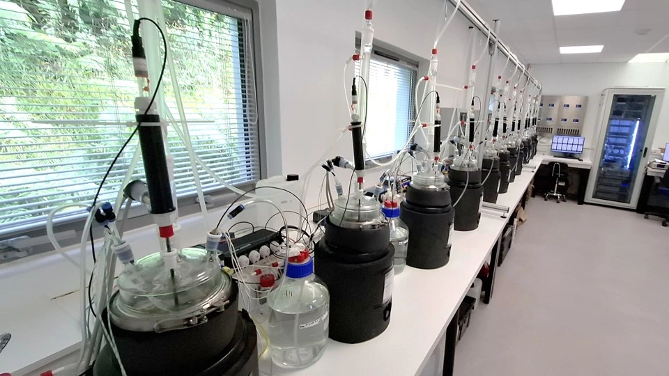 Labo-Andra-_-HAnubiss-3 Essais de corrosion en environnement géochimique